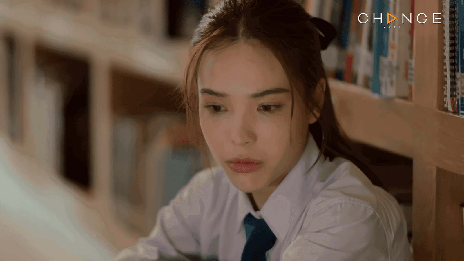 Pleng se da cuenta de que no tiene a nadie