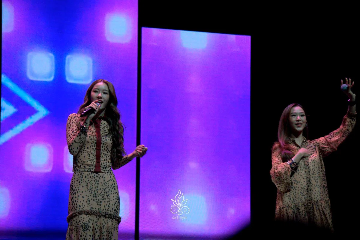 NamtanFilm cantando juntas en Madrid