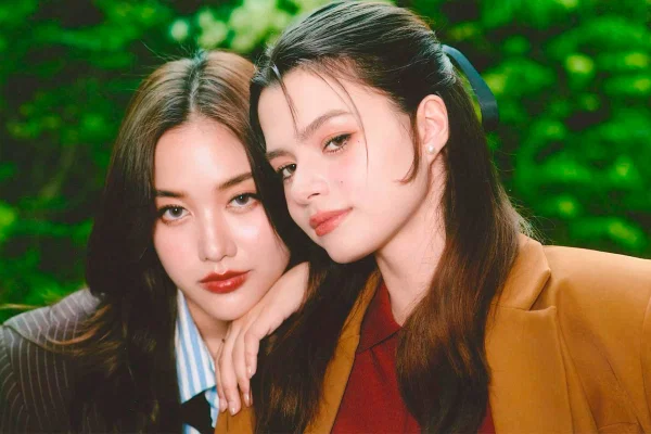 Freen Sarocha y Rebecca Patricia Armstrong